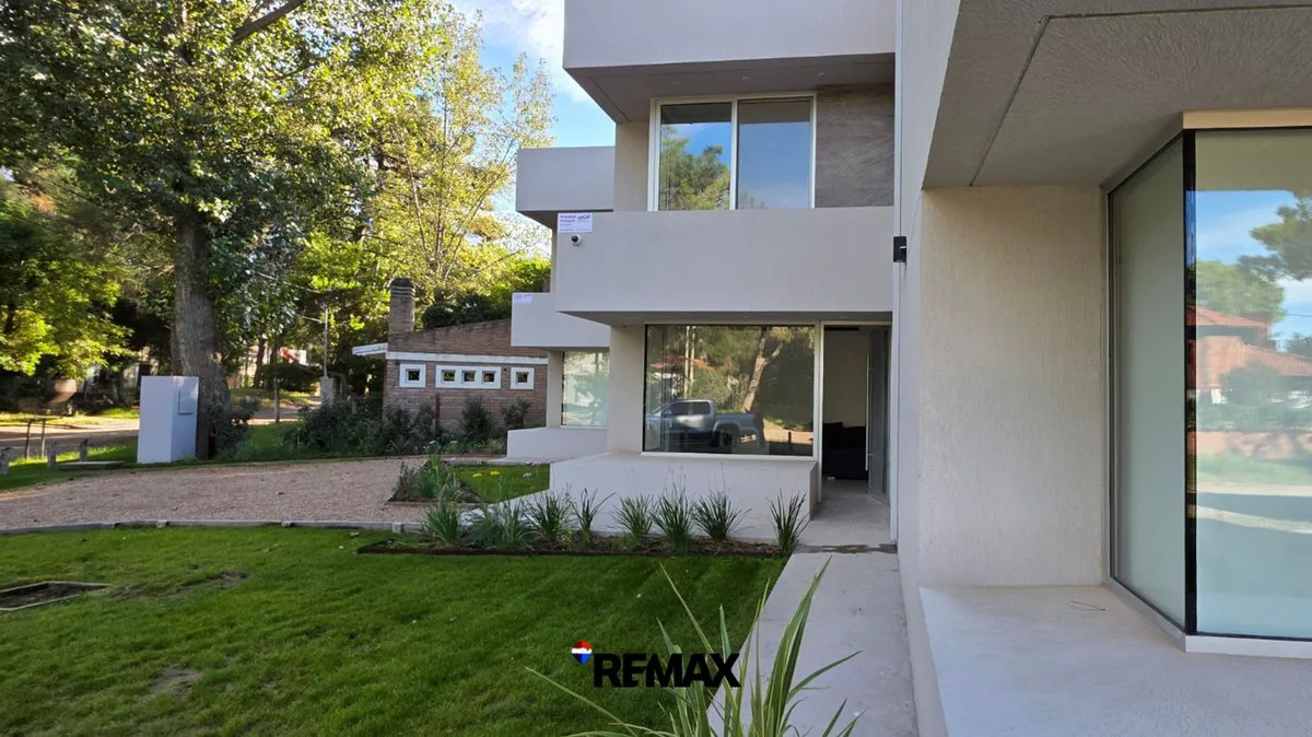 VENTA DUPLEX 2 DOR 2 BAÑOS LAS DUNAS MONTE HERMOSO foto 2