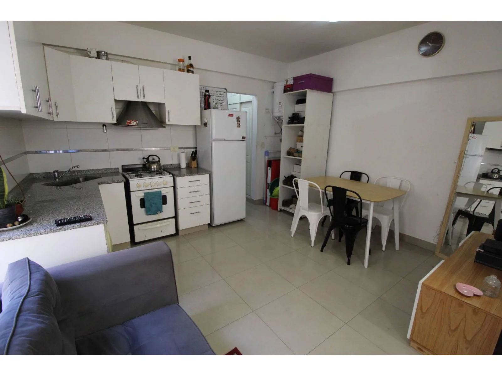 Departamento .2amb.Av presidente Peron 1000. foto 5