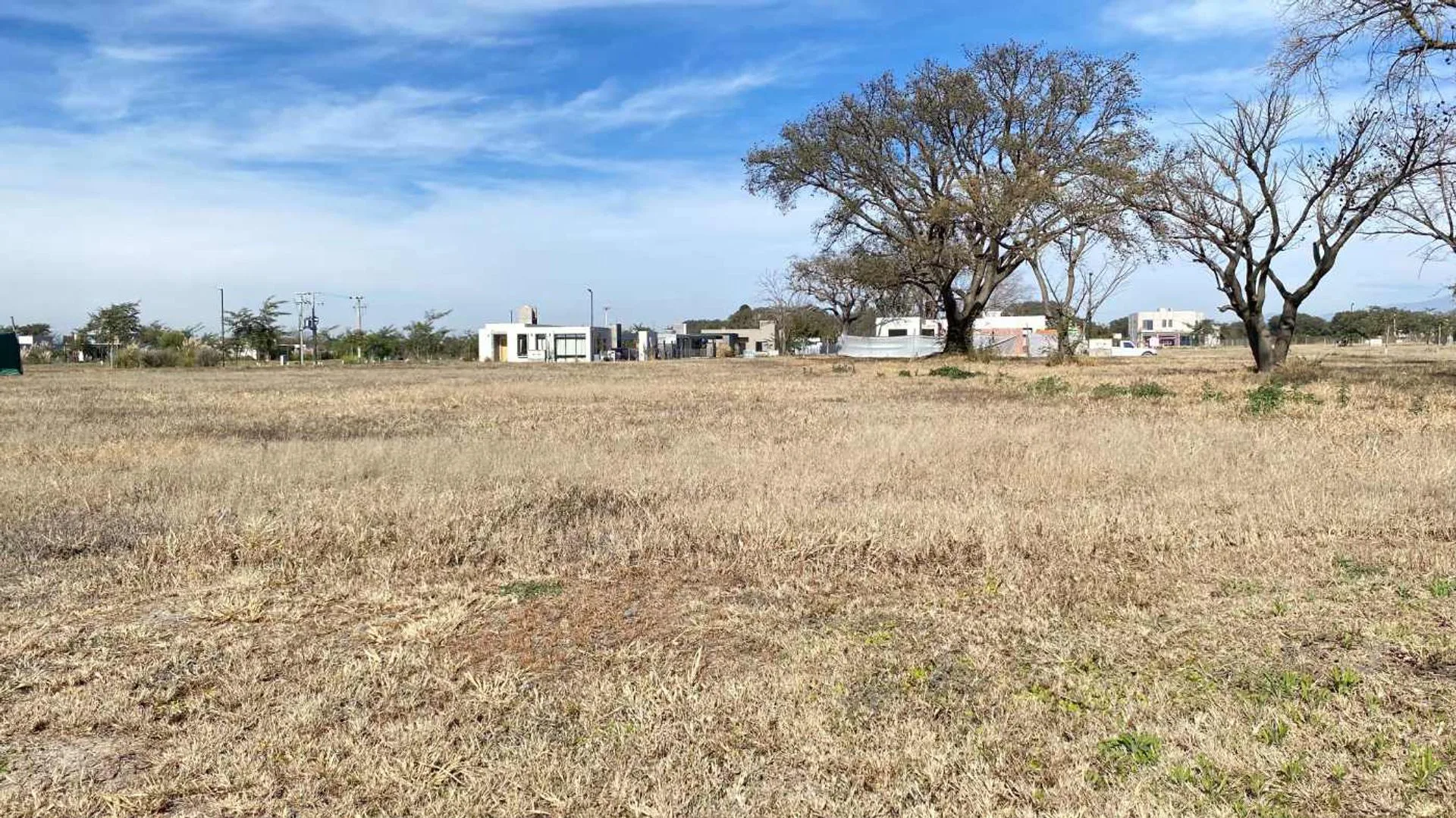 Venta terreno en barrio cerrado La Verbena Salta foto 4