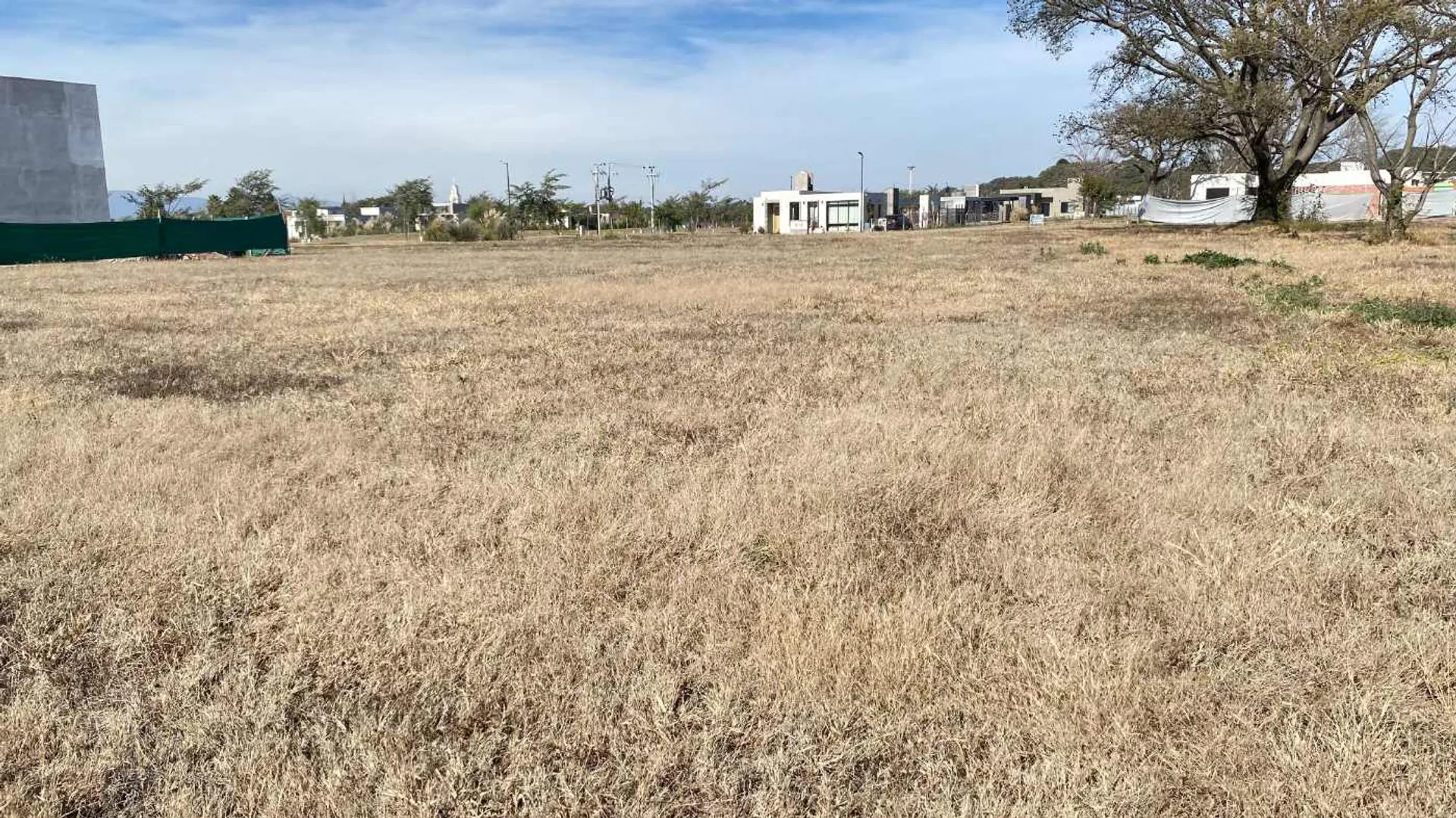 Venta terreno en barrio cerrado La Verbena Salta foto 5