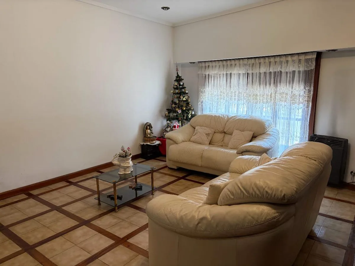 Casa impecable en Avellaneda APTO CREDITO foto 4