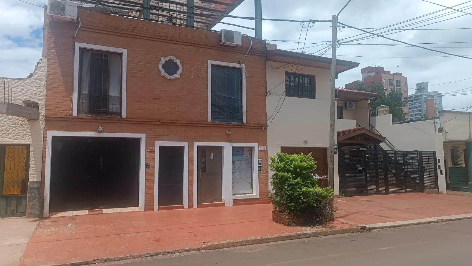 Vendo o Permuto Inmueble de Tres Plantas Villa Sarita foto 2