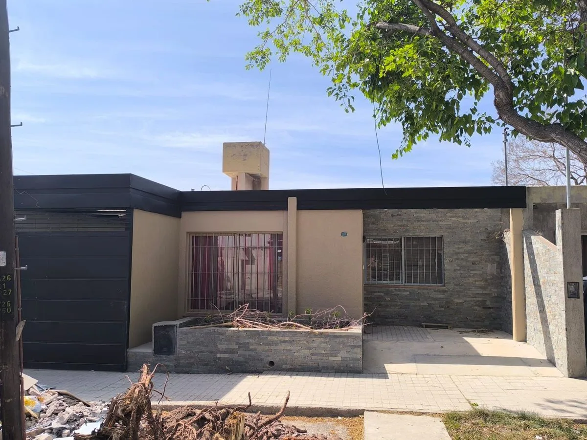 Se vende Casa Barrio Alimentacion Alto Dorrego foto 2