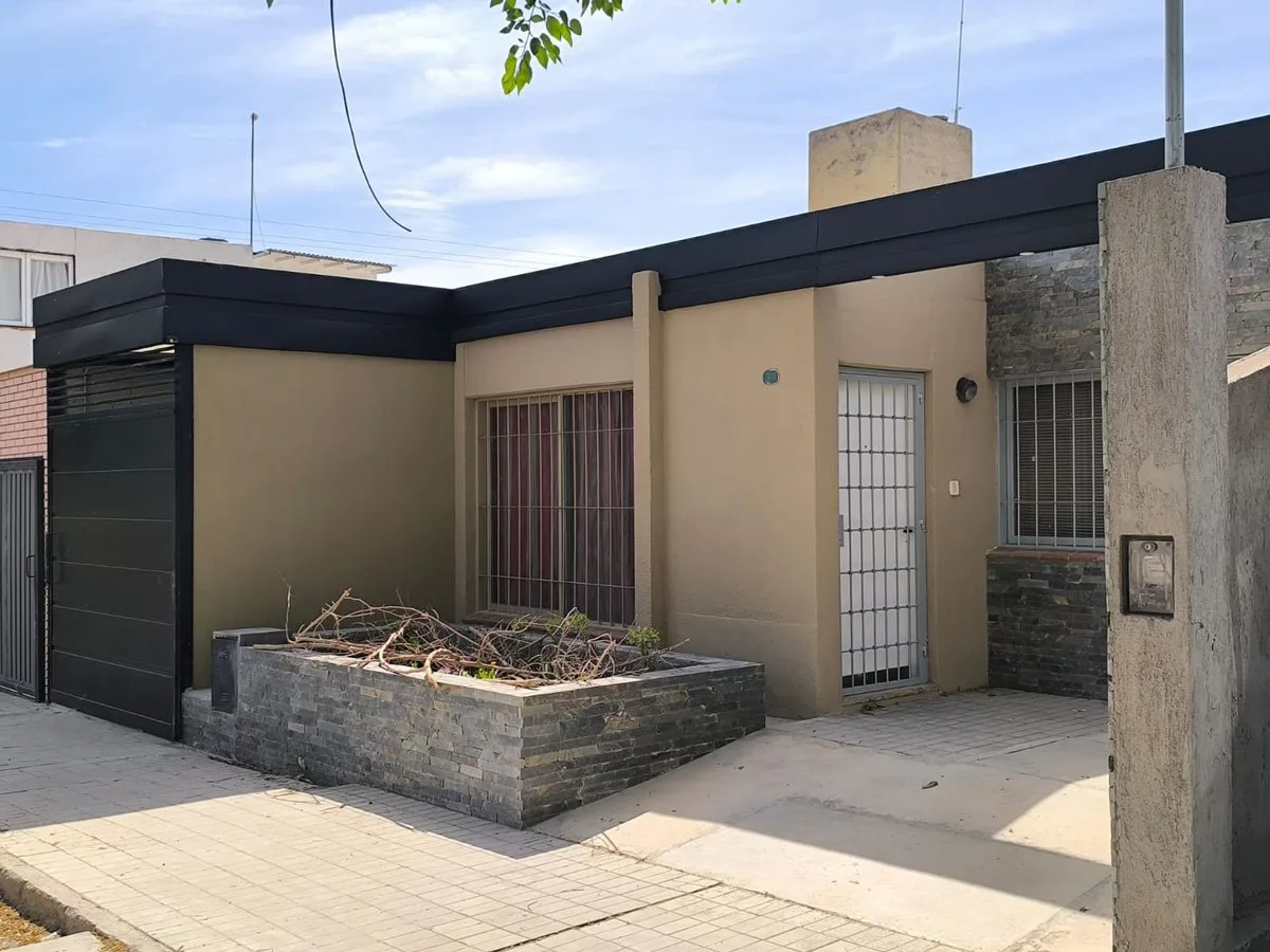 Se vende Casa Barrio Alimentacion Alto Dorrego foto 4
