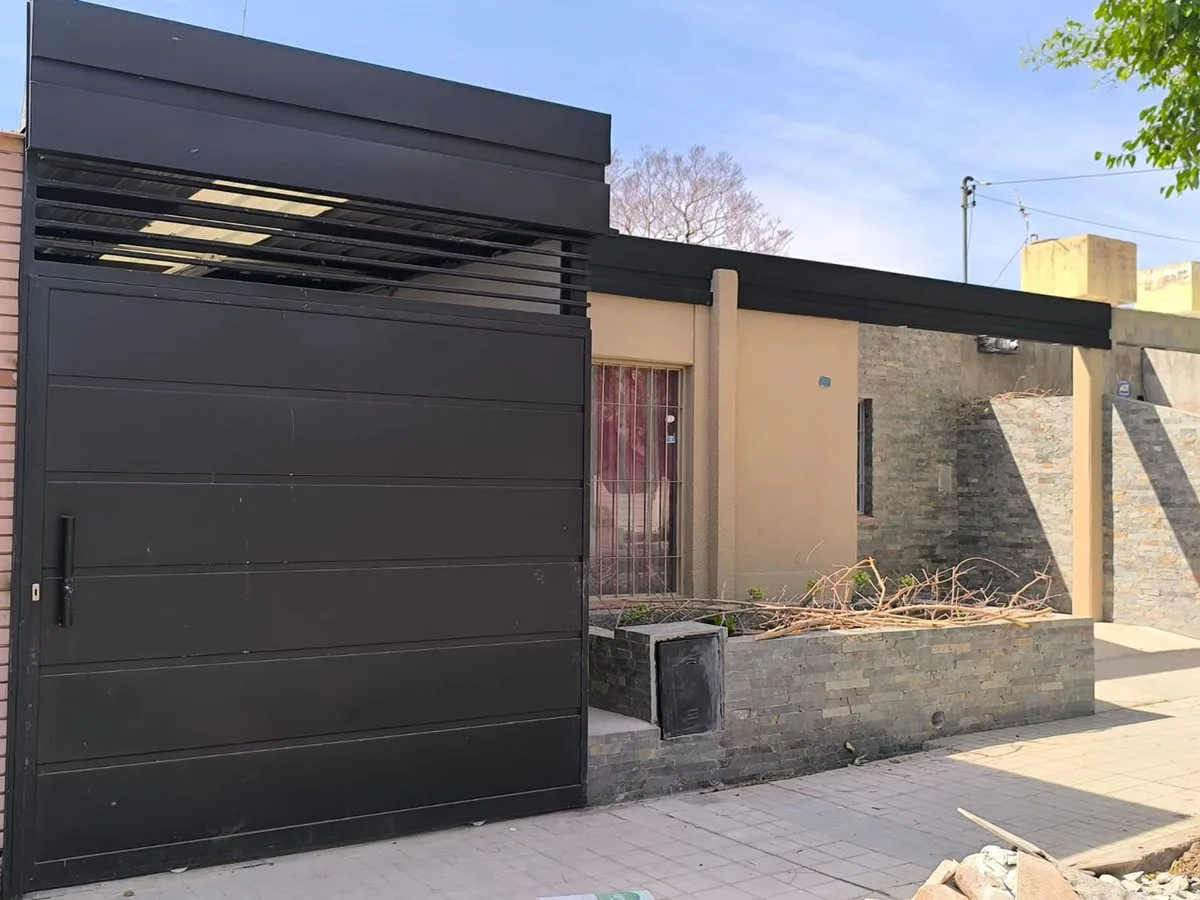 Se vende Casa Barrio Alimentacion Alto Dorrego foto 5