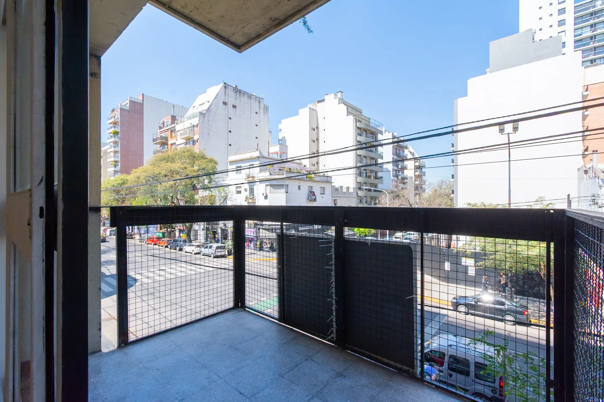 VENTA 3 AMB CABALLITO RECICLADO A NUEVO CON BALCÓN foto 3