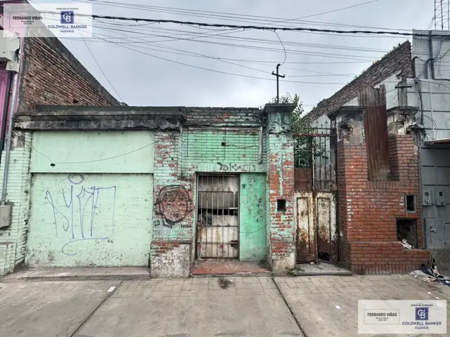 TERRENO EN PLAZOLETA MITRE, SOBRE AVENIDA SARMIENTO, FRENTE AL MERCADO