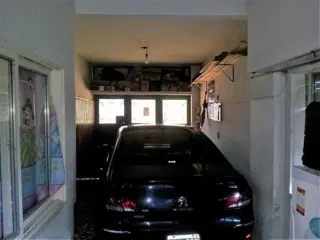 excelente propiedad edificada en dos plantas foto 2