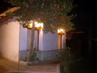 Amplia Casa Urbana apto uso residencial ò comercial foto 2