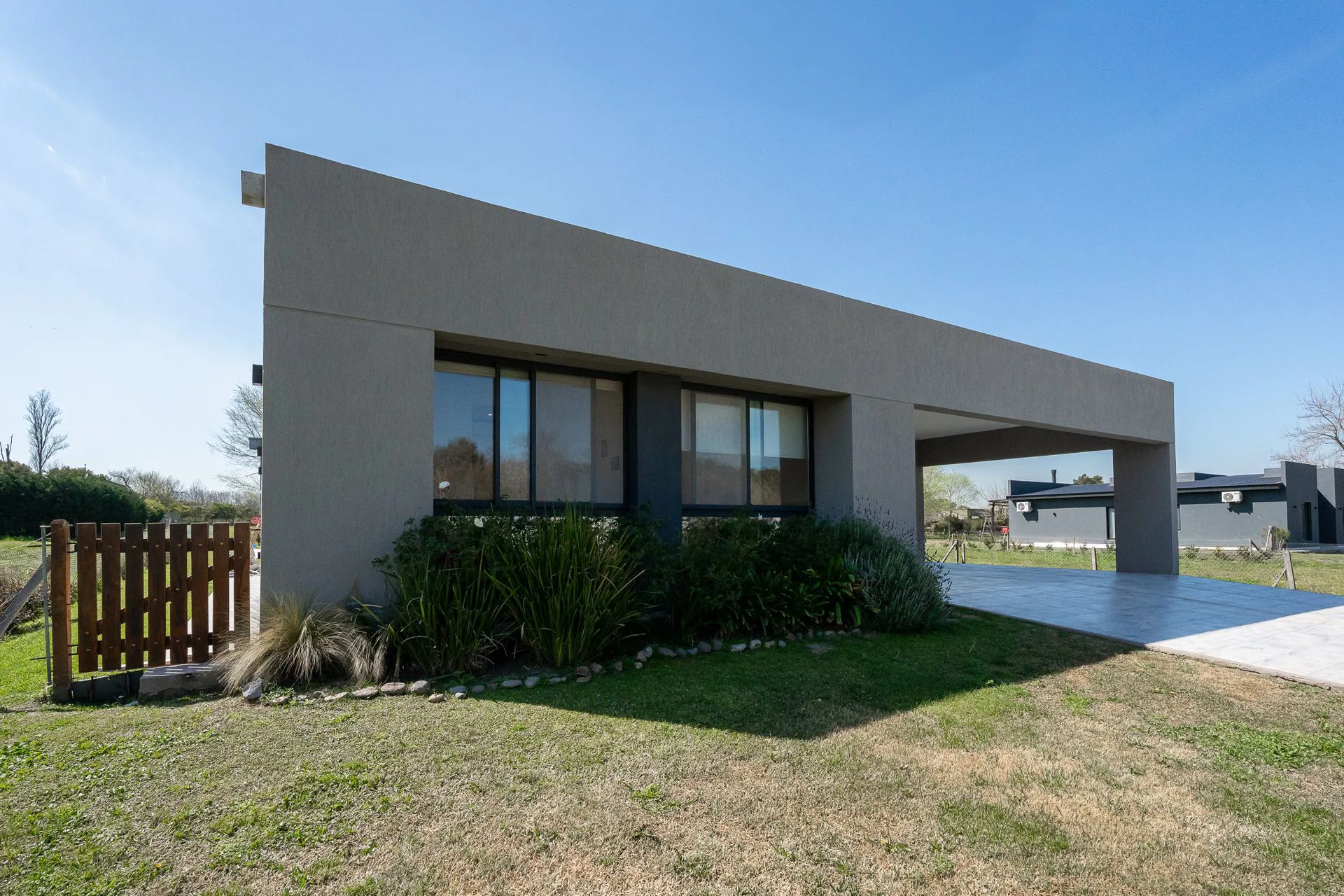Casa en venta barrio Las Calandrias con pileta foto 3