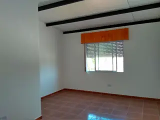LA TABLADA- ASAMBLEA AL 2700 - VENTA-DEPARTAMENTO DE  3 AMBIENTES EN PLANTA ALTA foto 4