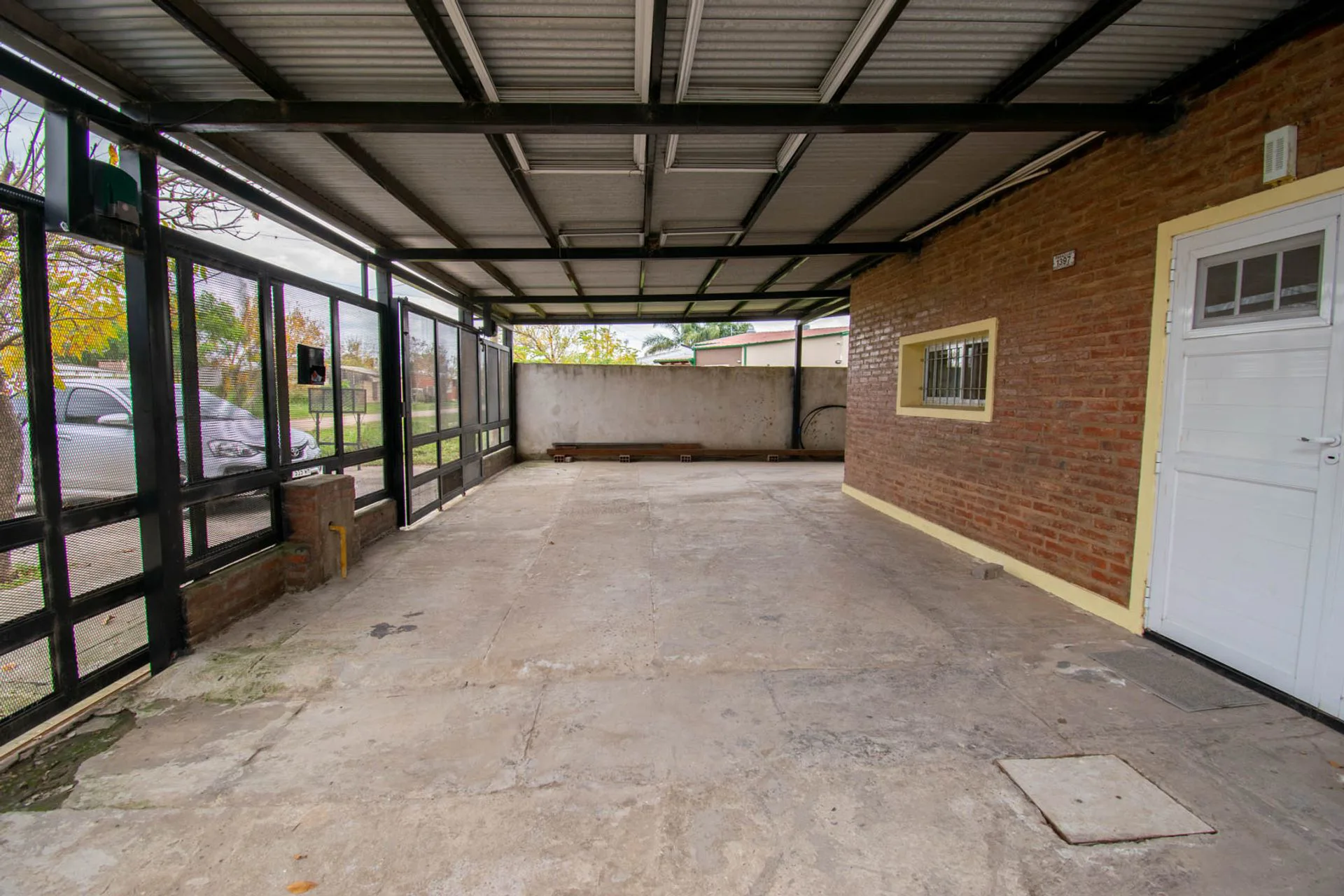 SE VENDE | Casa de 2 dorm. y pileta en Sauce Viejo foto 4
