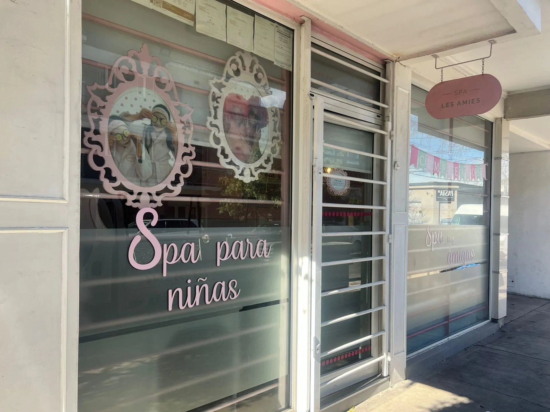 VENTA FONDO DE COMERCIO SPA DE NENAS CALLE CÓRDOBA foto 2