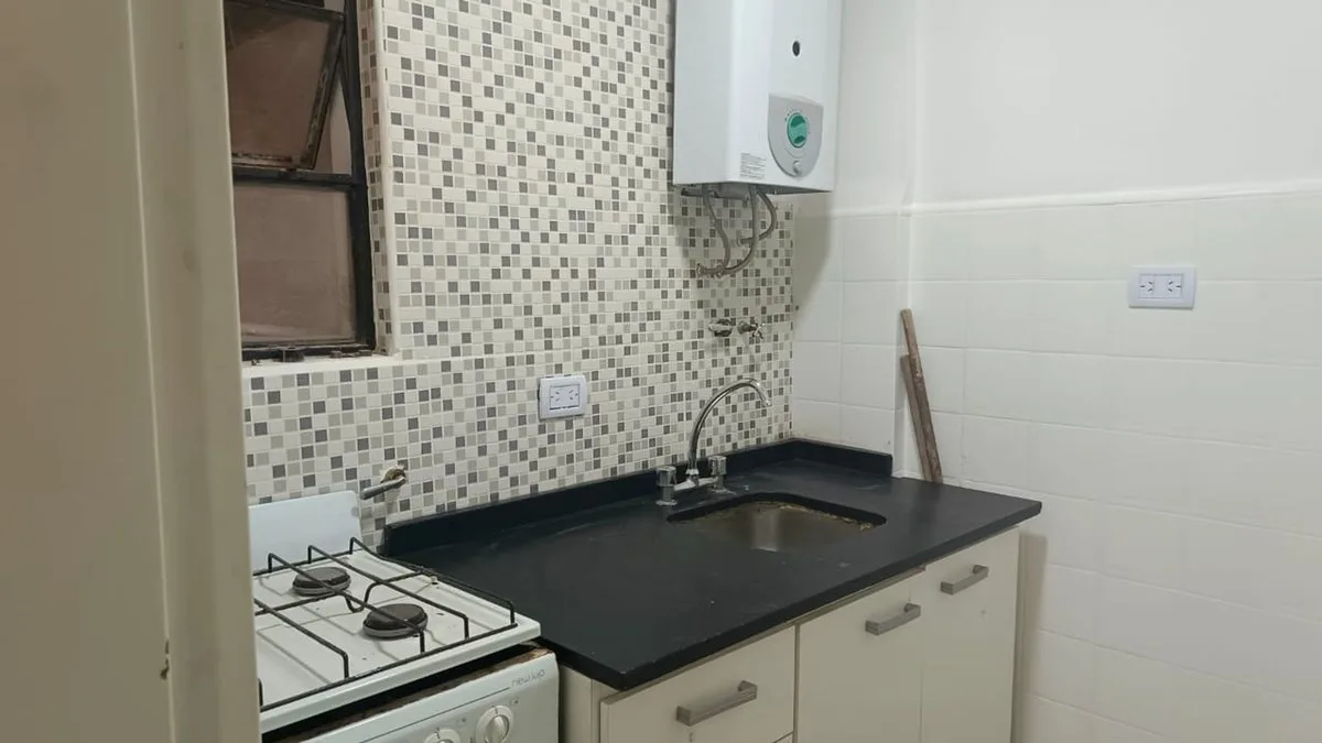 VENTA DEPTO 2 AMBIENTES CERCA DEL HOSP .ITALIANO foto 2