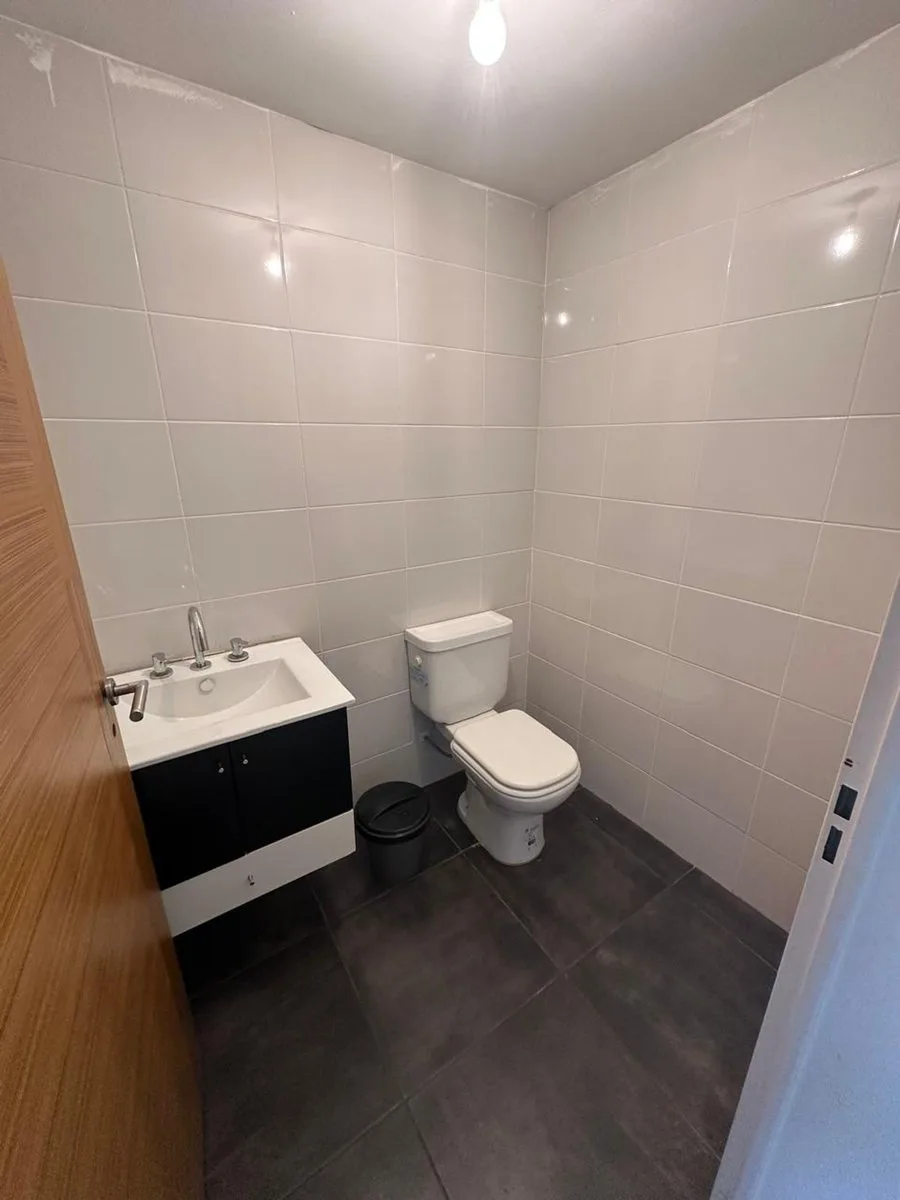 VENTA MONOAMBIENTE FLORES CON BALCÓN - SUM foto 5