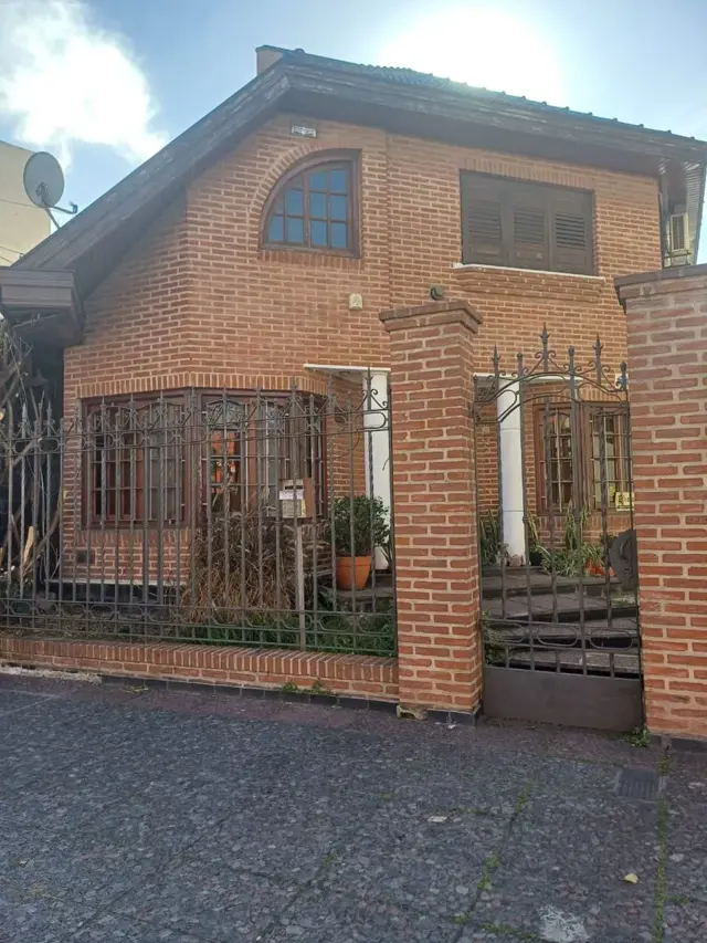 CASA 5 AMBIENTES ZONA WILDE