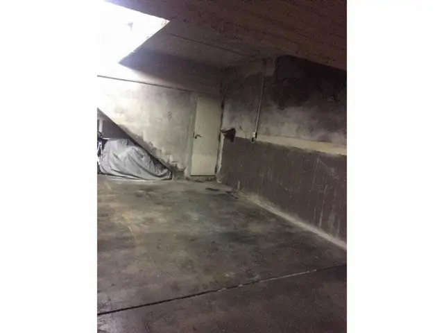 COCHERA FIJA Y CUBIERTA. A metros del hospital Garrahan