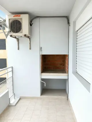 Departamento dos dormitorios. Centro. Balcón c/Asador. Equipado. foto 3