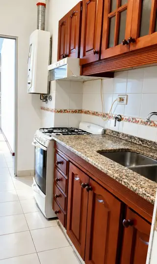 Departamento dos dormitorios. Centro. Balcón c/Asador. Equipado. foto 4