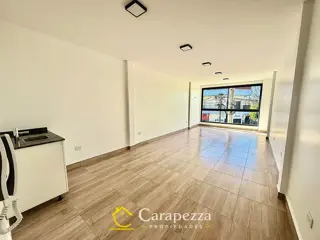 Oficina Comercial / Local En 1° Piso en Alquiler en Villa Bosch foto 1