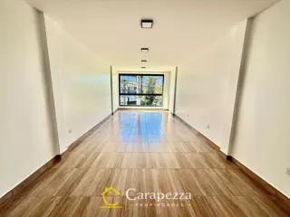 Oficina Comercial / Local En 1° Piso en Alquiler en Villa Bosch foto 2