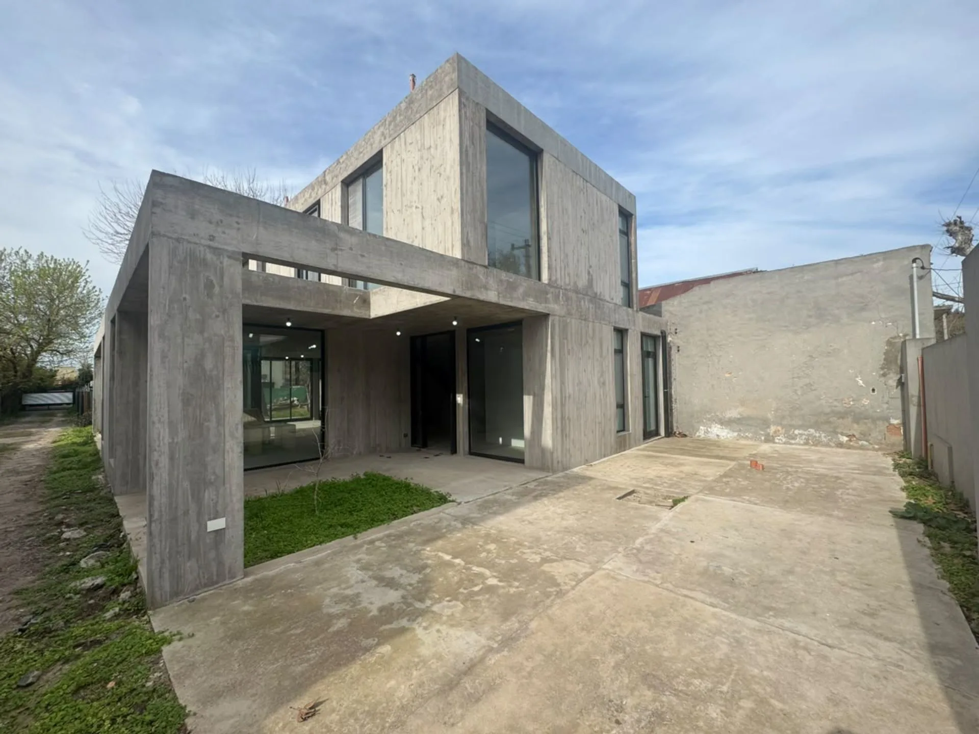 CASA EN VENTA, BARRIO CERRADO EN BELLA VISTA foto 2