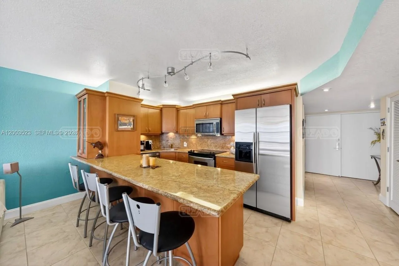 6423 Collins Ave 6400 foto 2