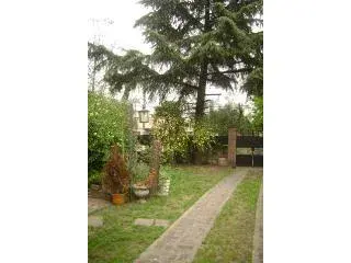 VENTA CHALET ITUZAINGO SUR foto 2