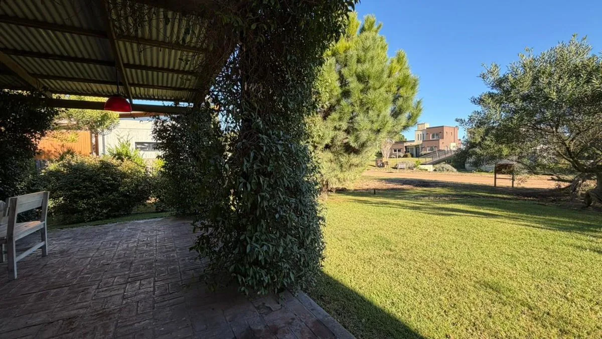 Venta Casa 4 ambientes en Res.l  Costa Esmeralda foto 5