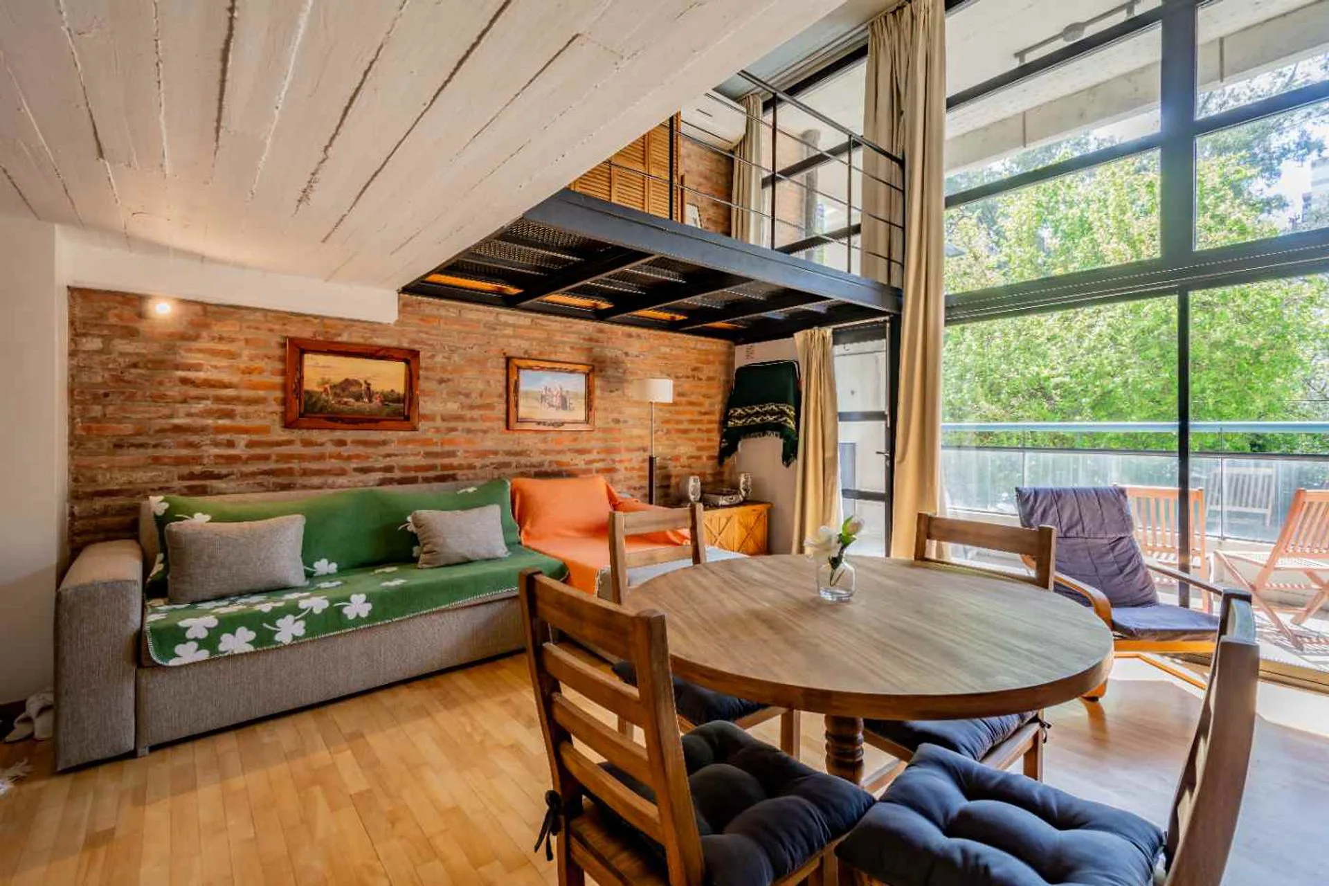 LOFT LUMINOSO CON BALCÓN + COCHERA foto 4