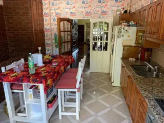Hermosa Casa en 2 plantas, 5 amb, 2 baños, cochera SAAVEDRA foto 3