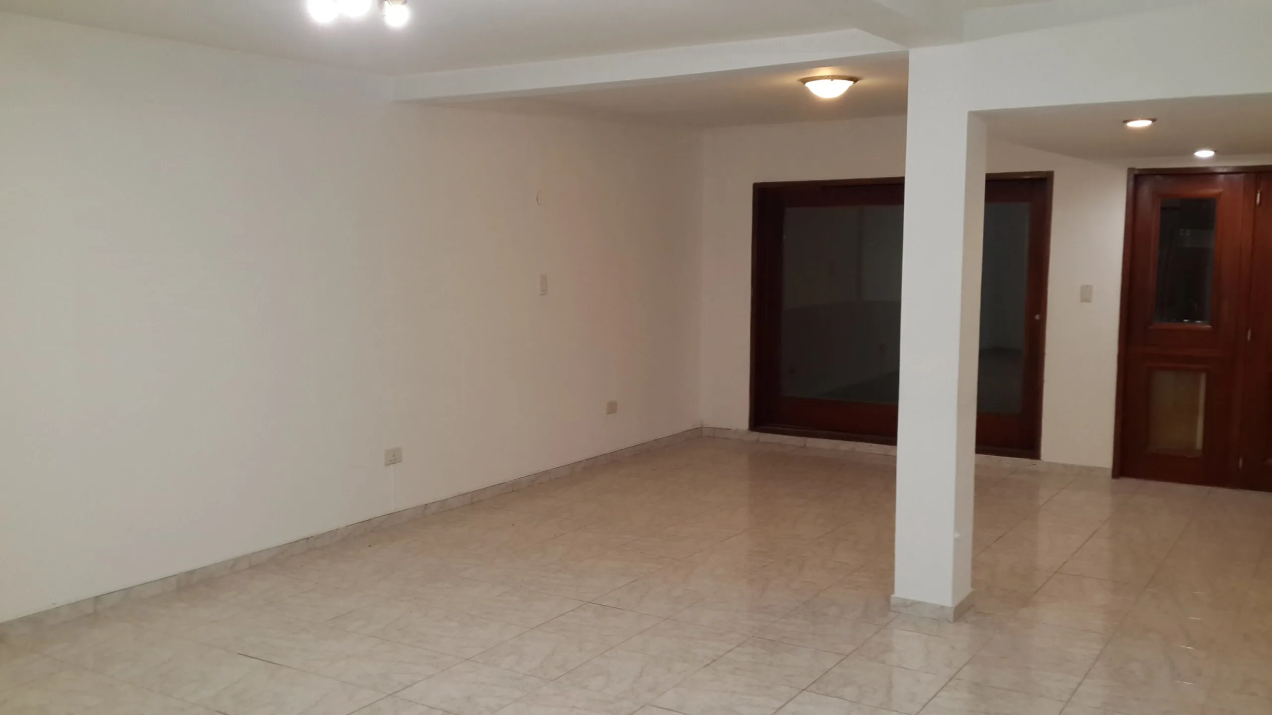CASA 4 DORMITORIOS – BARRIO MUTUAL foto 4