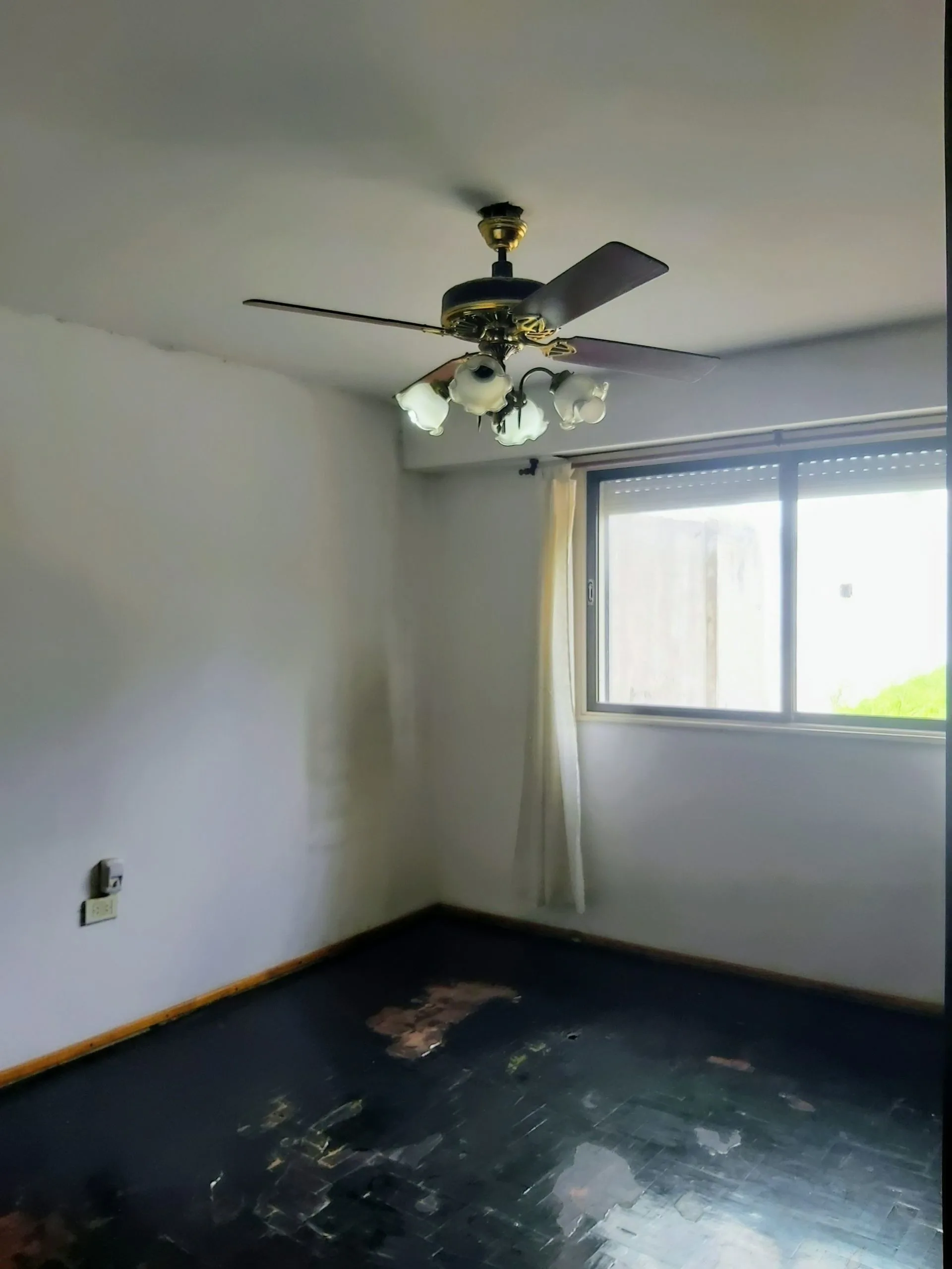 CASA EN VENTA 4 AMB CON PARQUE, VILLA LUGANO foto 5