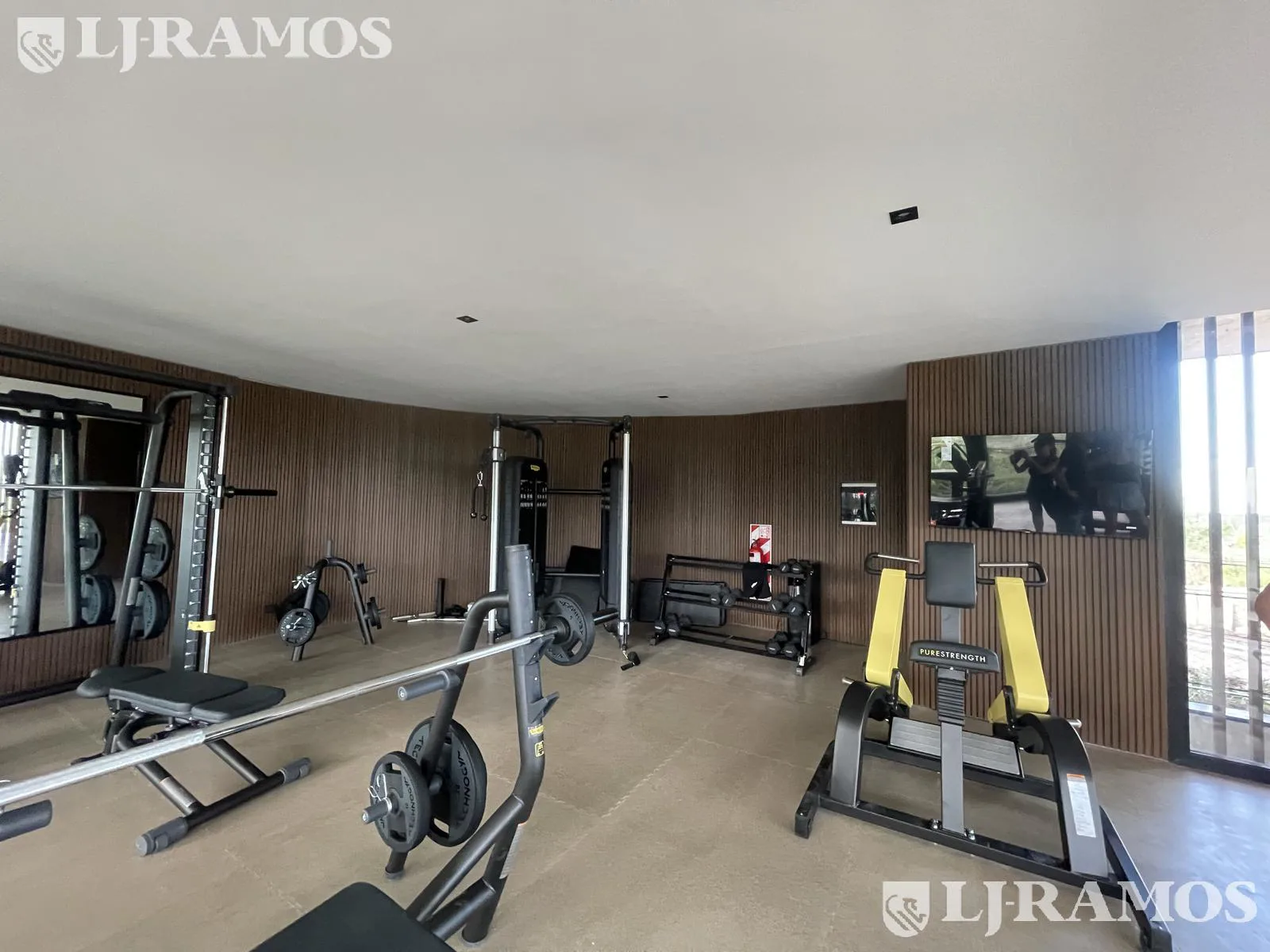 LOTE DE 905 M2 - A LA LAGUNA - EN VENTA EN LOS PUENTES NORDELTA foto 4