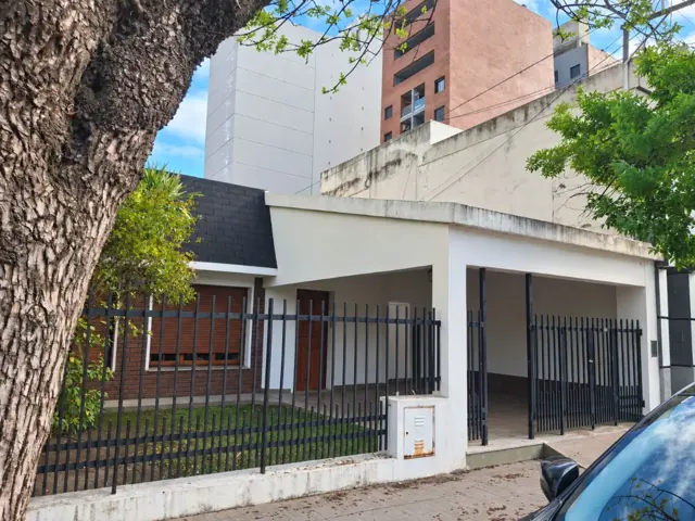 VENTA CASA 3 DORMITORIOS CENTRO VILLA MARIA