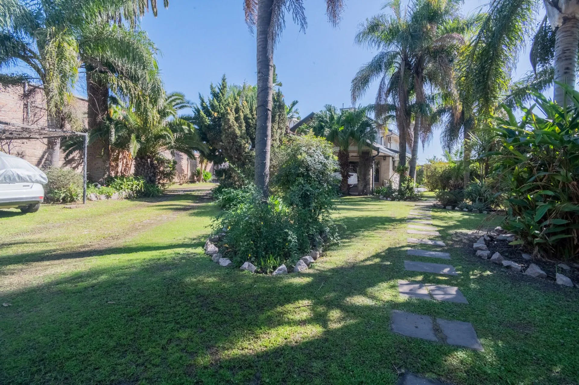 VENTA CASA DE CATEGORÍA EN SANTO TOMÉ foto 2