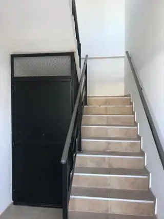 OFICINA A ESTRENAR DE 100m2 - 1° PISO S/COLECTORA ESTE foto 5