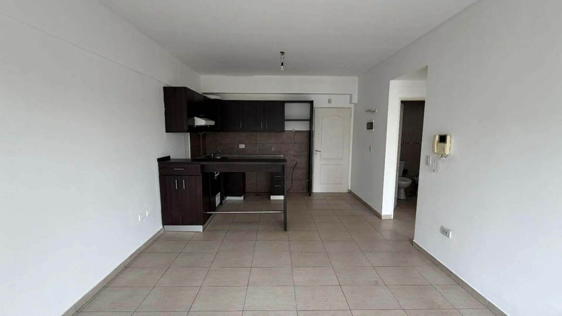 Venta Depto 2 amb con balcon en Martin Coronado foto 5