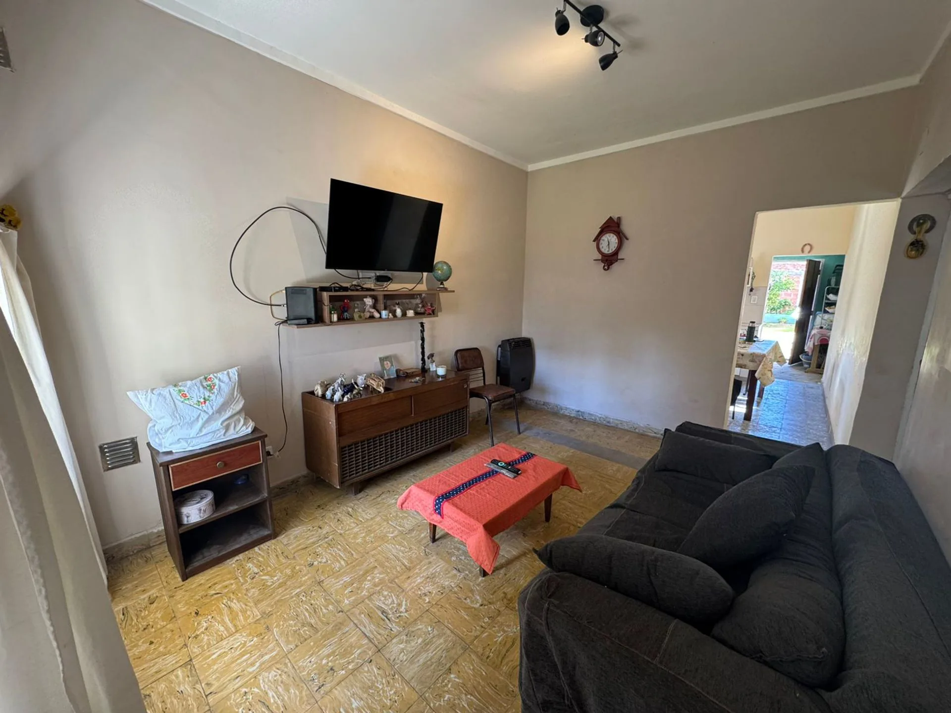 VENTA CASA 3 AMB CON PATIO Y COCHERA foto 5