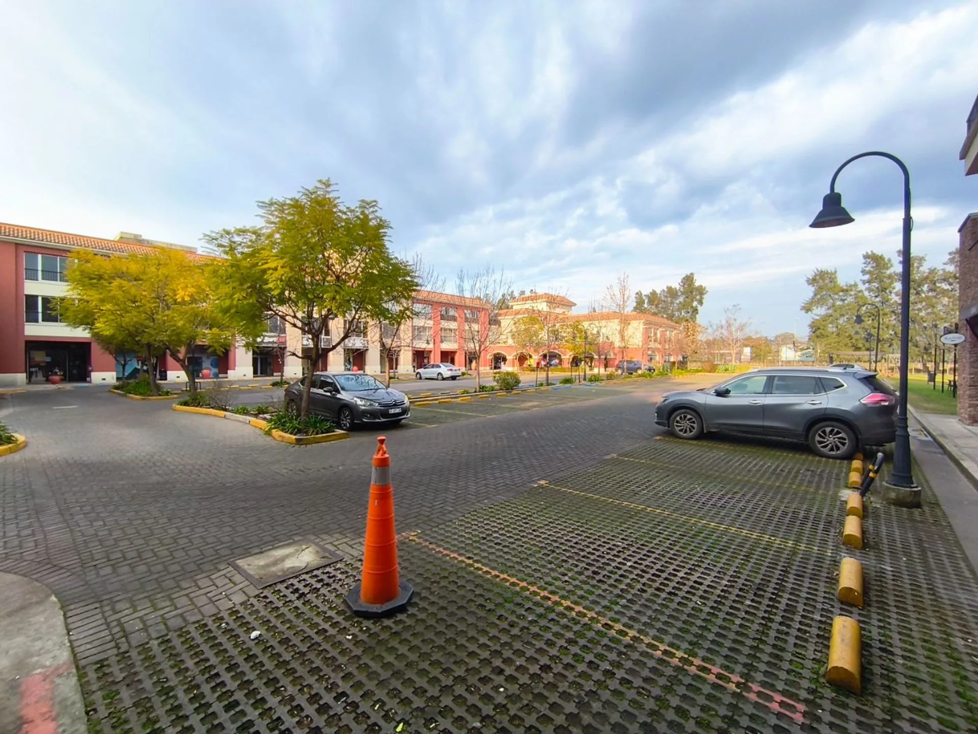 Fondo de Comercio Pueblo Caamaño Pilar foto 2