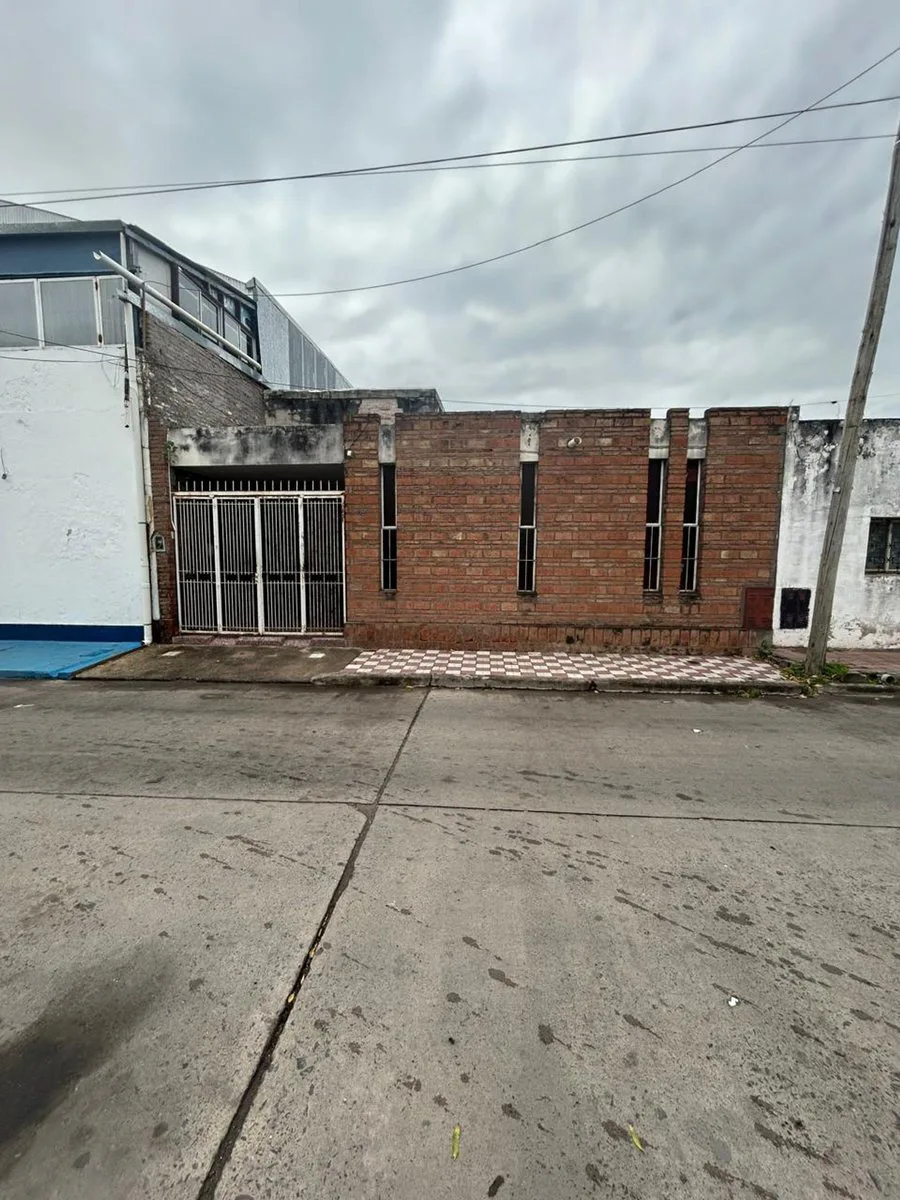 VENTAS DE CASA A REFACCIONAR EXCELENTE UBICACION foto 2
