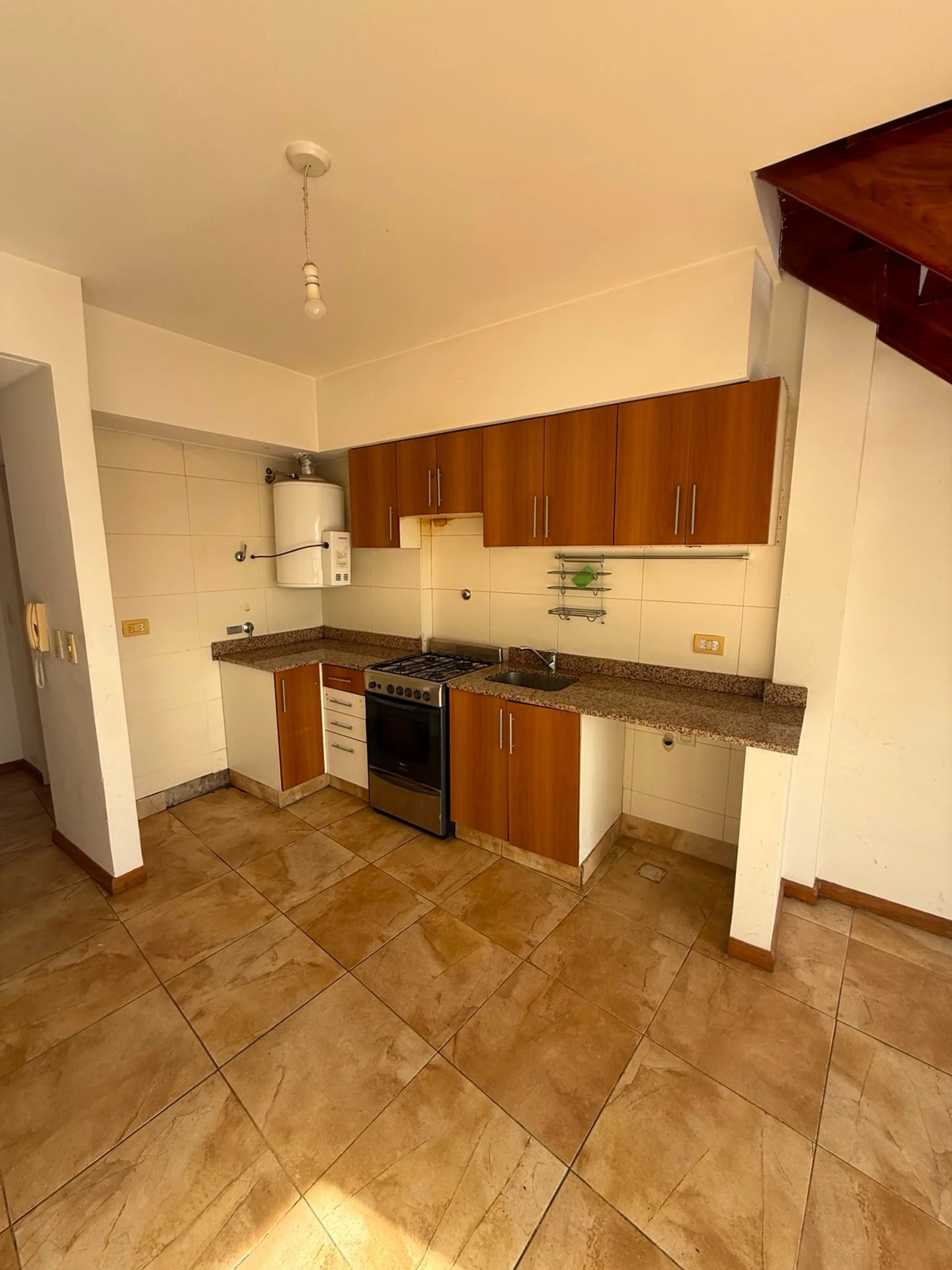 Venta Depto 2 amb duplex Balcon Cochera APTO CRED foto 3