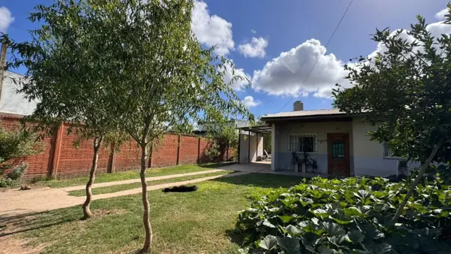 CASA 3 AMBIENTES VENTA CAÑUELAS APTO CREDITO
