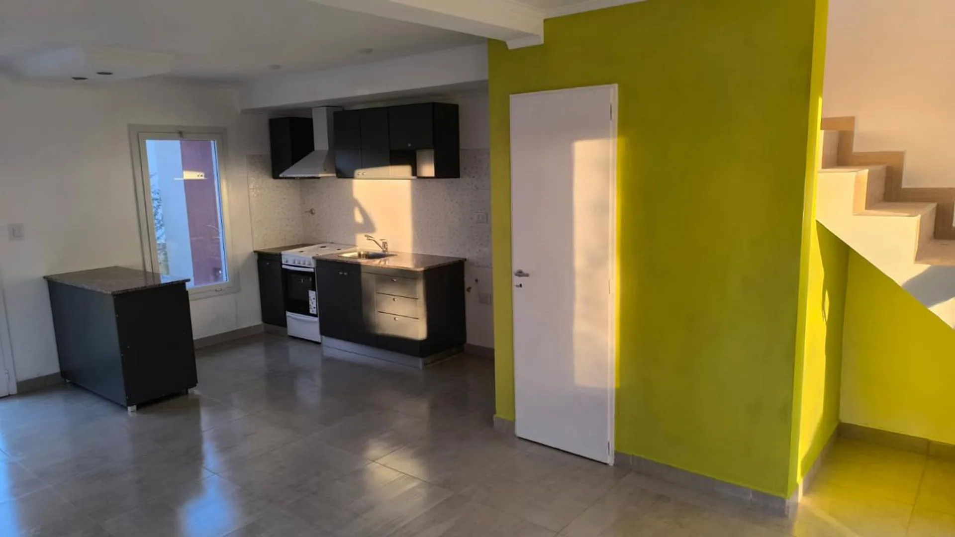 ALQUILER MODERNO DUPLEX | PLOTTIER foto 5
