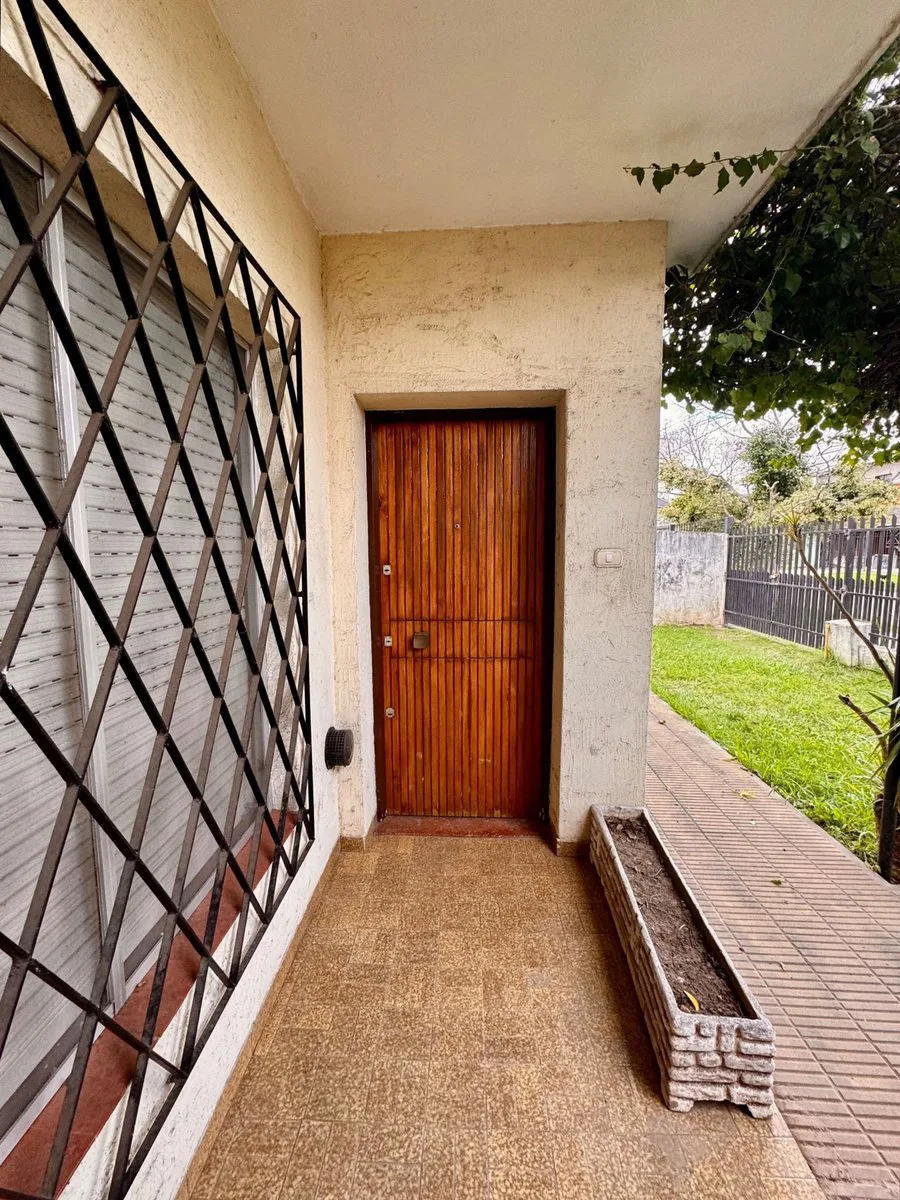 Venta Casa 4 Amb Coch Jardin caseros Hurlingham foto 5