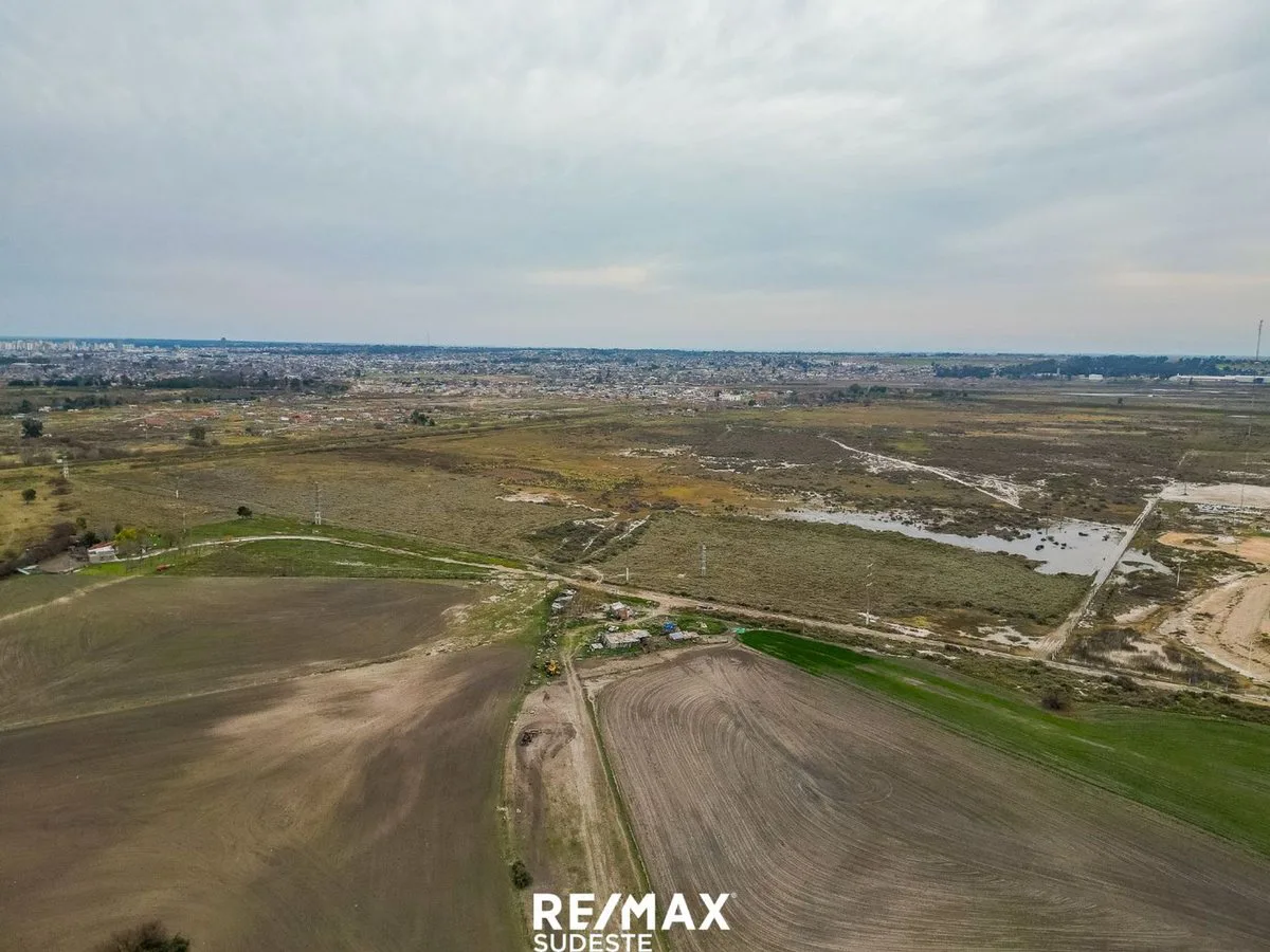 VENTA TERRENO 21 HECTAREAS ZONA INDUSTRIAL foto 3