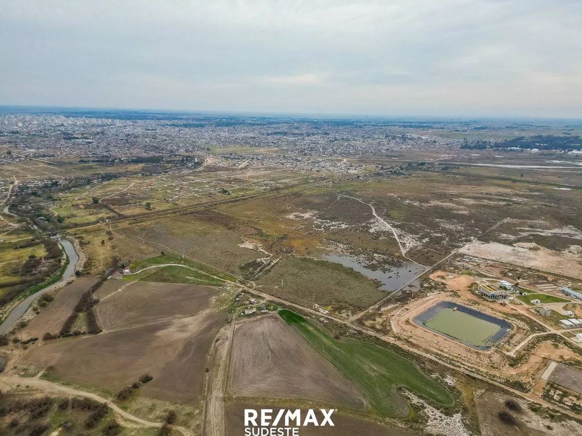 VENTA TERRENO 21 HECTAREAS ZONA INDUSTRIAL foto 4