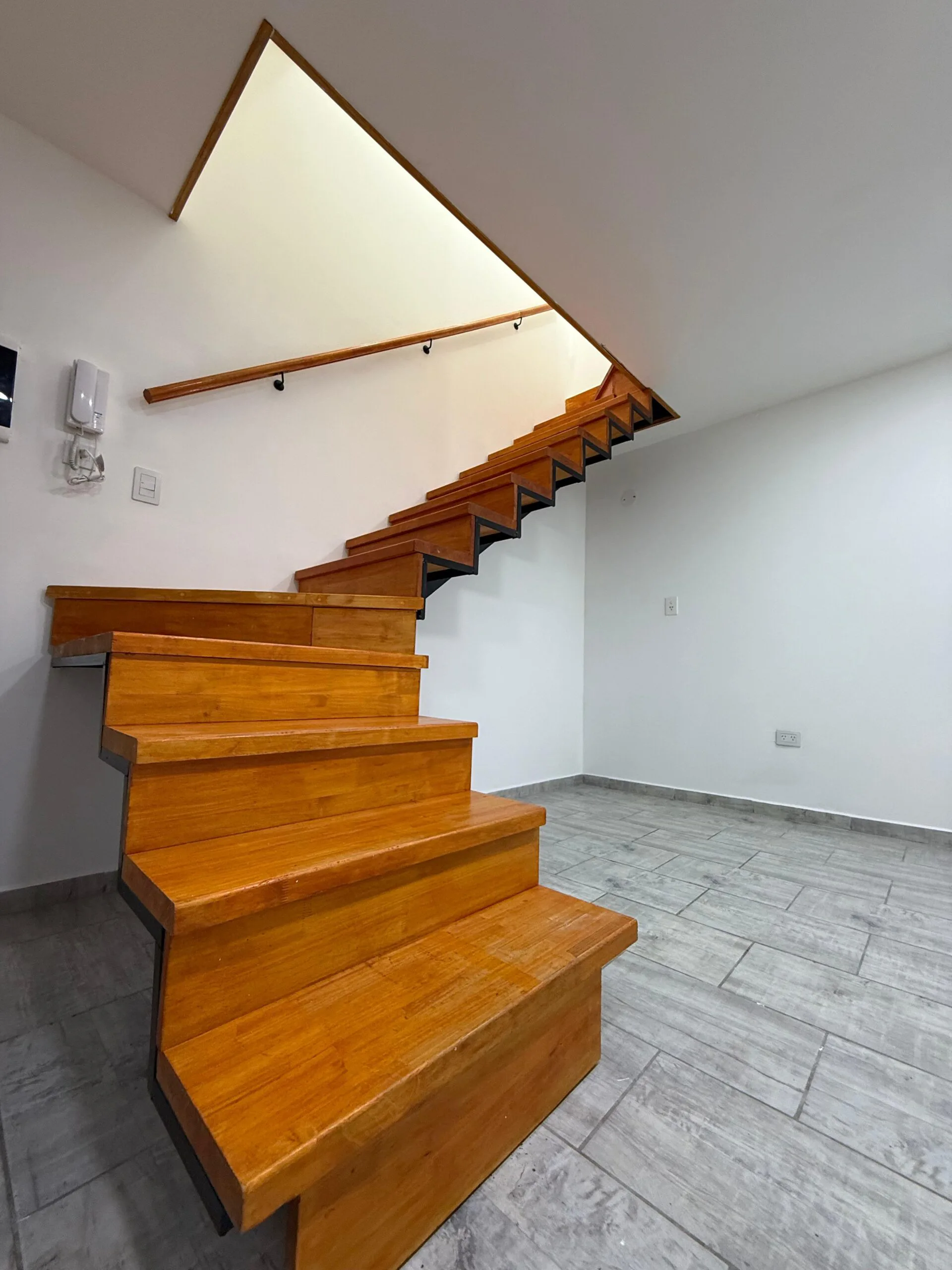 ALQUILER – DEPARTAMENTO – CENTRO foto 3