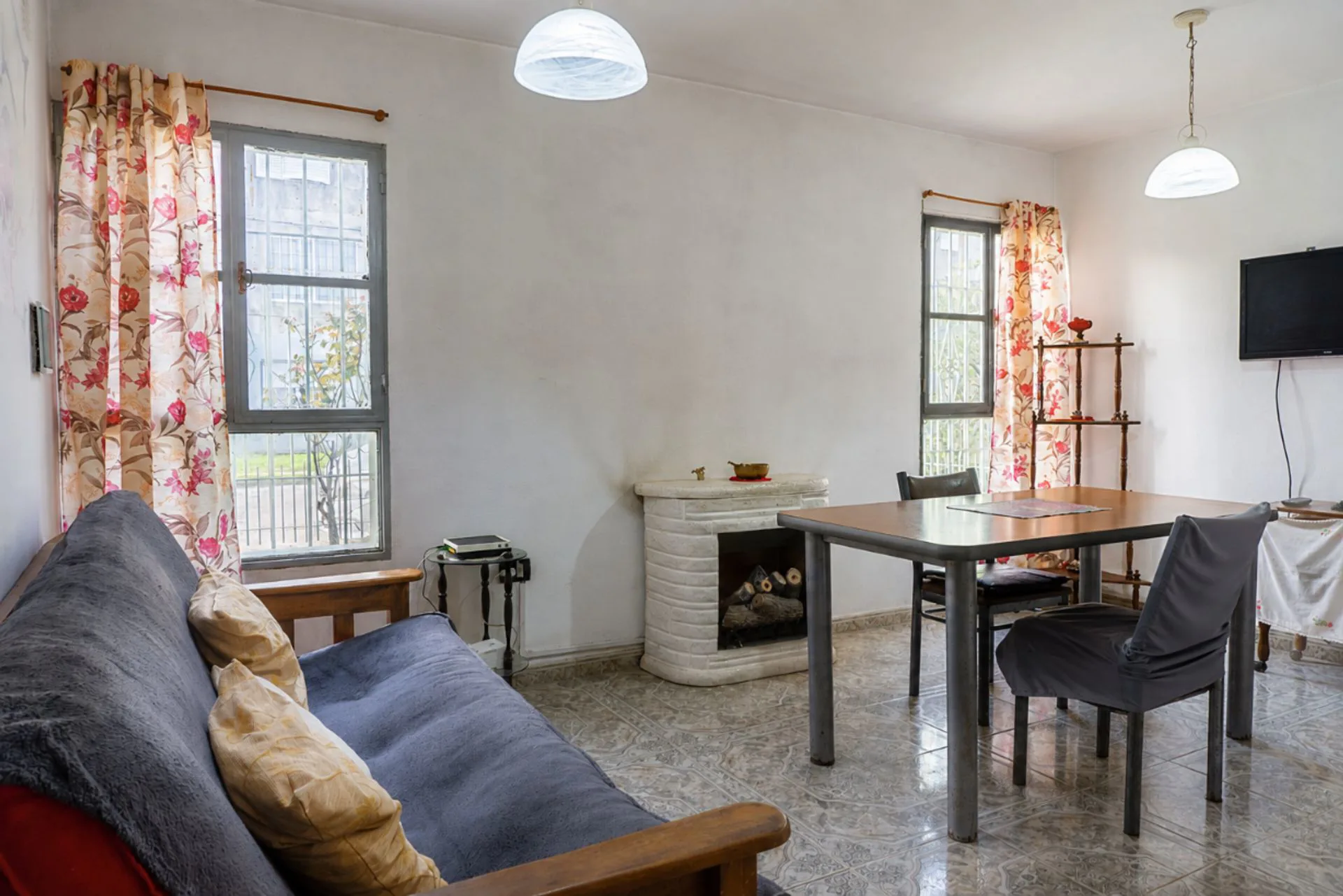 Casa de 4 dormitorios en venta, La Plata, quincho foto 2