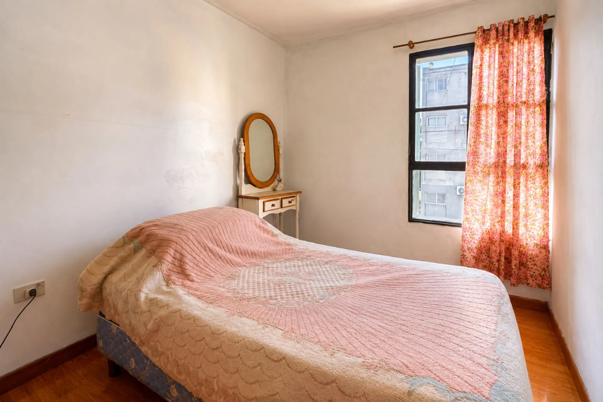 Casa de 4 dormitorios en venta, La Plata, quincho foto 5